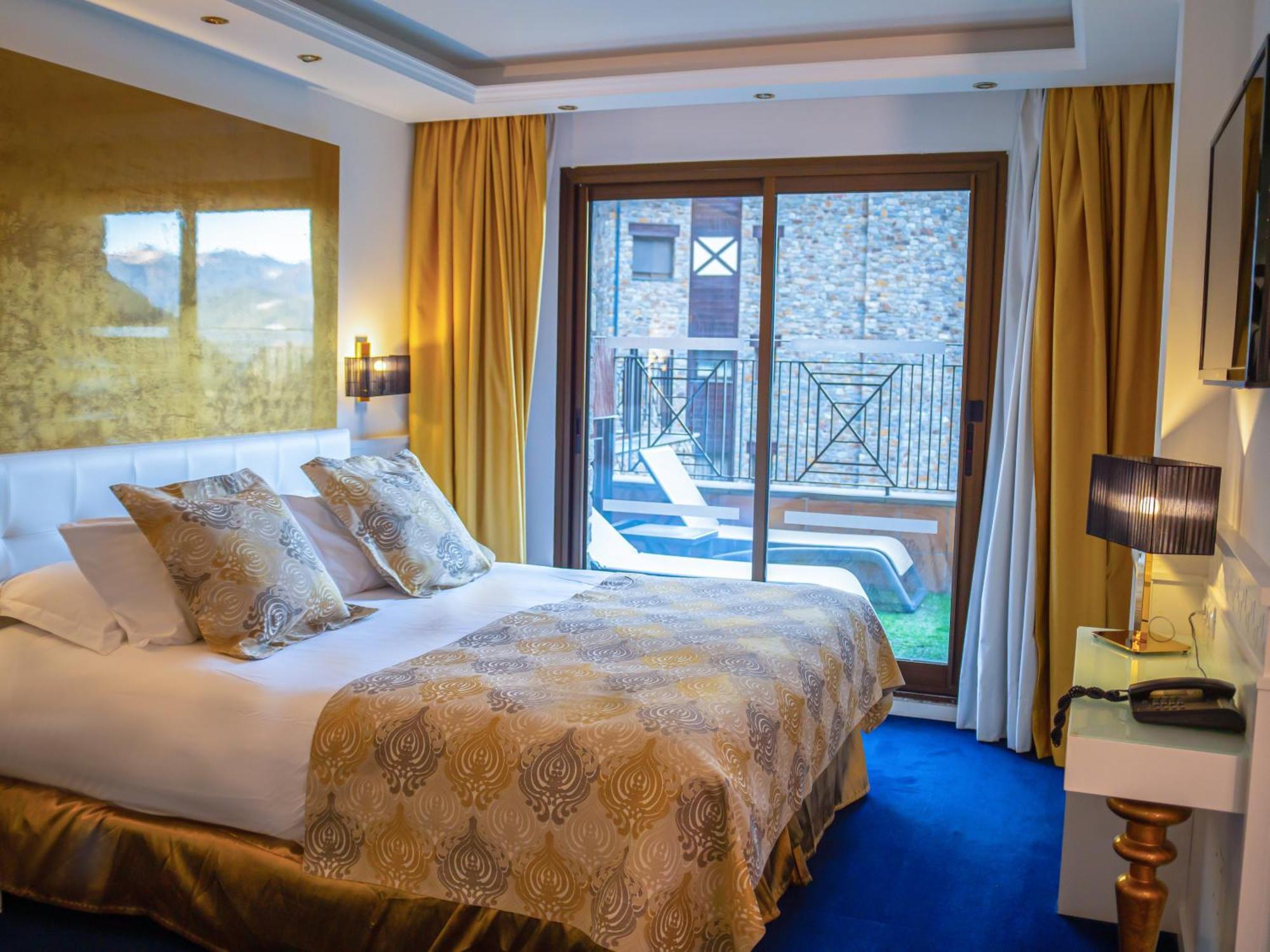 Hotel Princesa Parc Excellence Arinsal Eksteriør billede A room at the hotel