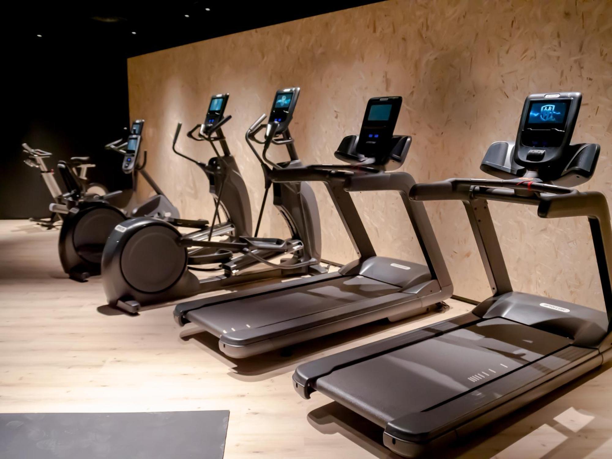 Hotel Princesa Parc Excellence Arinsal Eksteriør billede A selection of cardio machines