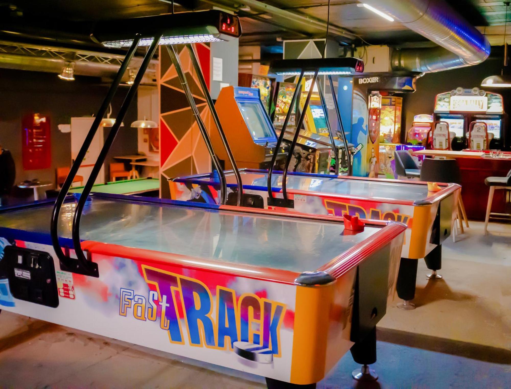 Hotel Princesa Parc Excellence Arinsal Eksteriør billede Air hockey tables